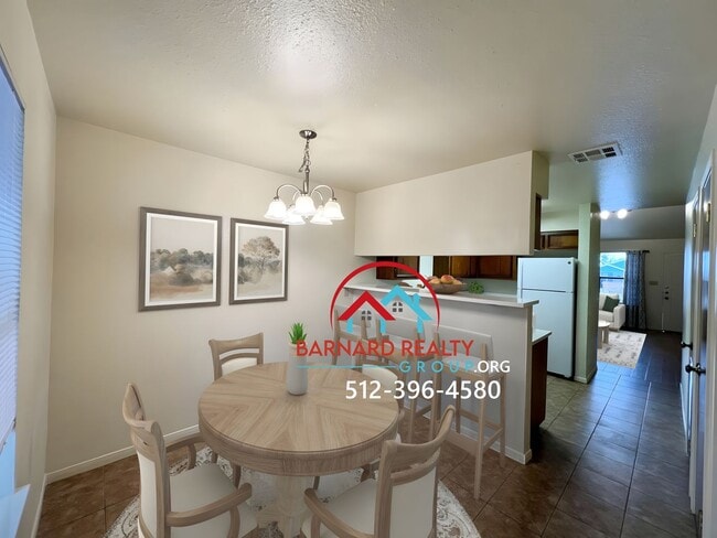 Building Photo - 1404 Earle St