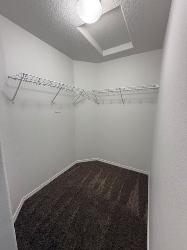 Building Photo - 3 Bedroom 2.5 Bath Forest Grove OR