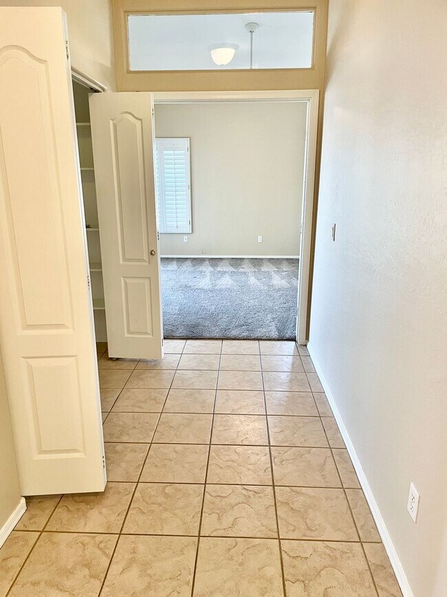 Building Photo - 3-6 Month Rental, Amazing Water Front Property With Private Pool!