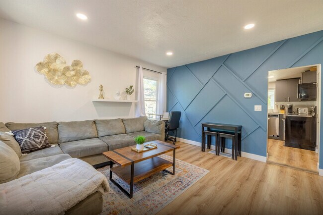 Building Photo - 1219 W 500 S