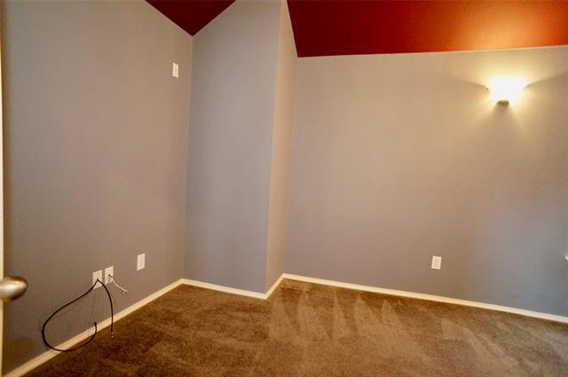 Building Photo - 9304 Clearview Dr