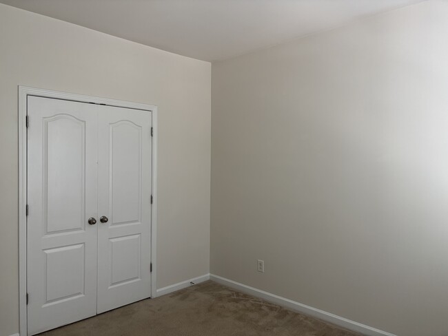 Building Photo - 10519 Royal Winchester Dr