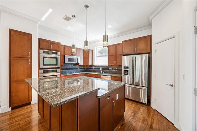 Building Photo - 3200 Ross Ave