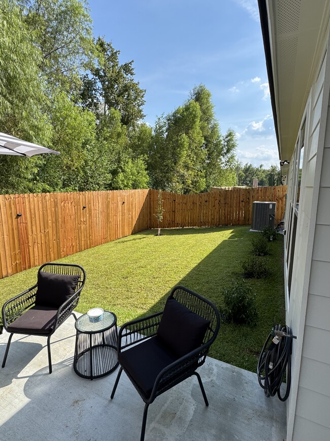 Building Photo - 1549 Alum Creek Dr