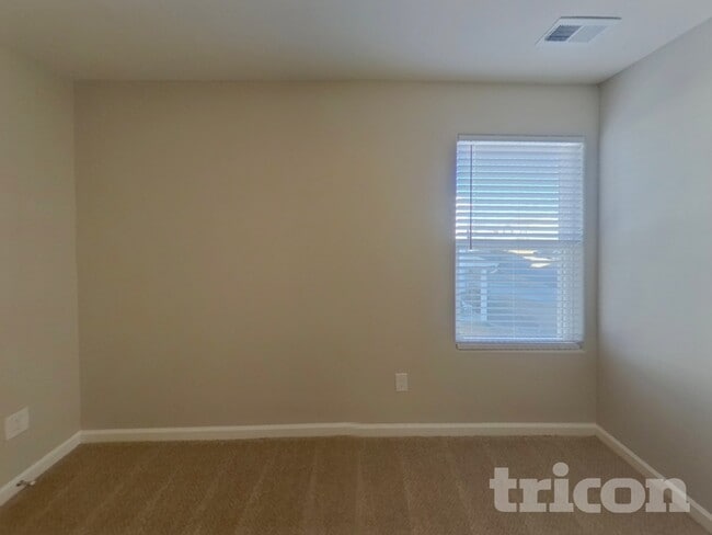 Building Photo - 4354 One Mile Wy