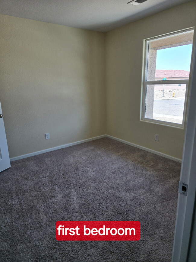 Building Photo - 2384 Tapatio Dr