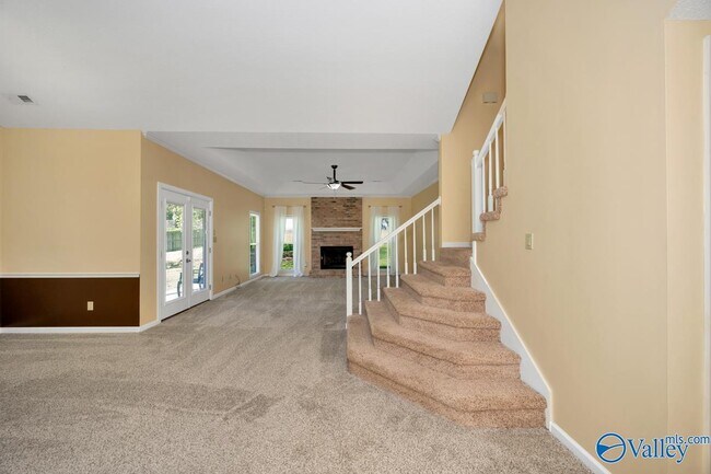 Building Photo - 722 Highland Dr