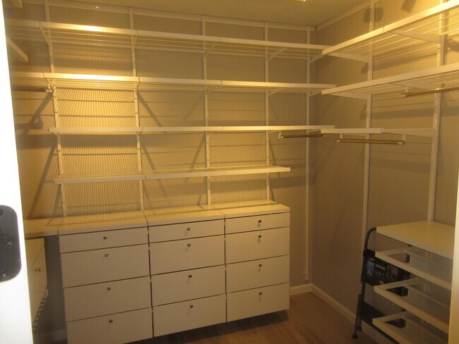 Building Photo - 8715 Sugarite Trail NE