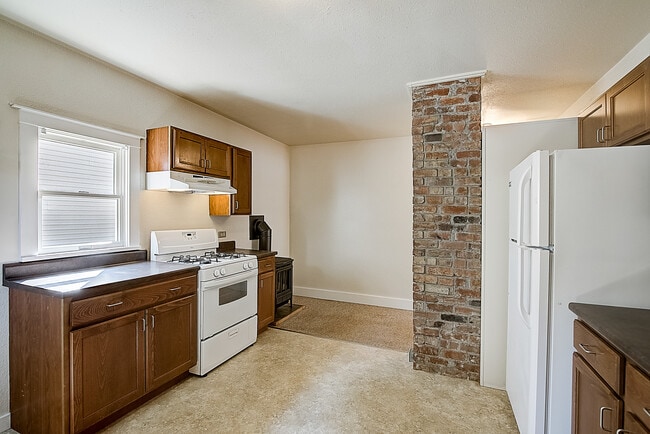 Building Photo - 5624 Brooklyn Ave NE