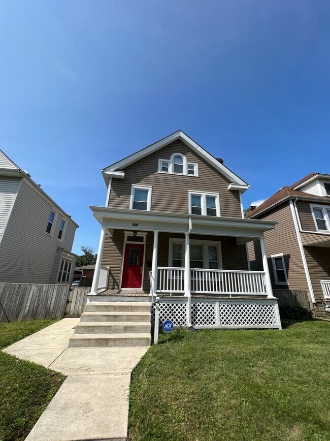 Building Photo - 4 BED 3 BATH HOUSE AVAILABLE! STUDENT HOUSING AVAILABLE FOR 2026-2027 SCHOOL YEAR