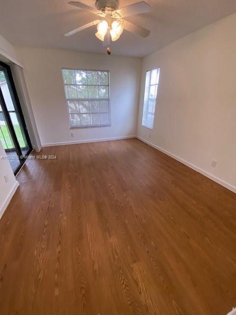Building Photo - 300 Palmwood Pl