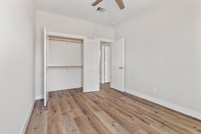 Building Photo - 404 Forest Hill Blvd