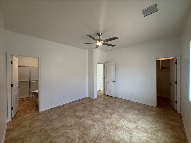 Building Photo - 3595 N Verdugo Rd