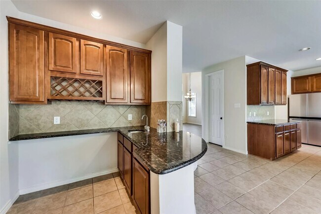 Building Photo - 11104 Seguin Dr
