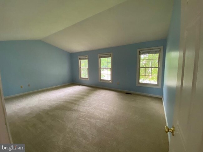 Building Photo - 9621 Bainbridge Ct