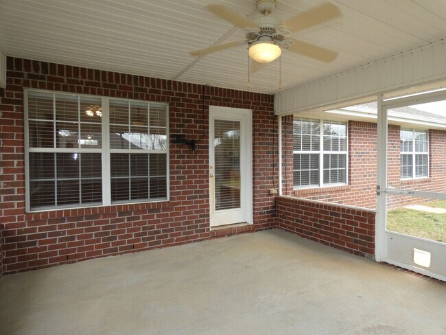 Building Photo - 4 Bedroom in Spencer Oaks Subdivision