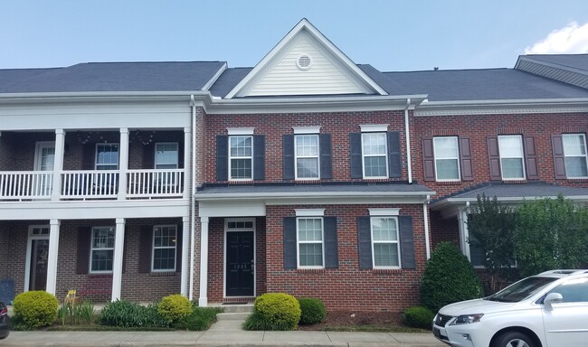 Primary Photo - 1345 Still Monument Way