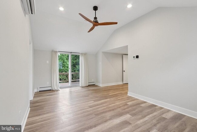 Building Photo - 2774 Woodland Ave