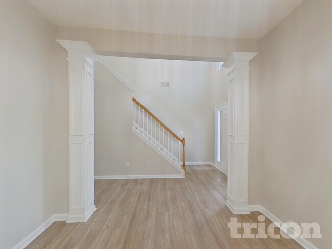 Building Photo - 510 Rook Rd