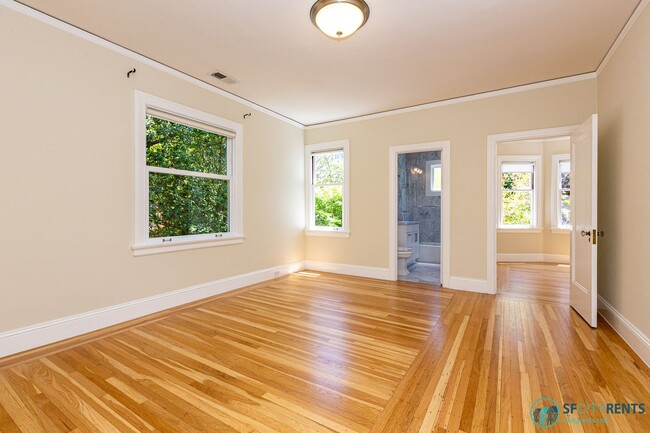 Building Photo - Pacific Heights: Remodeled Single Family H...