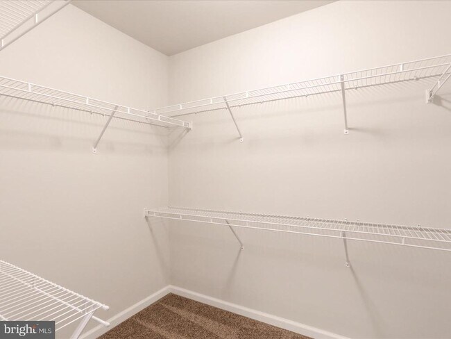 Building Photo - 20 Delano Dr
