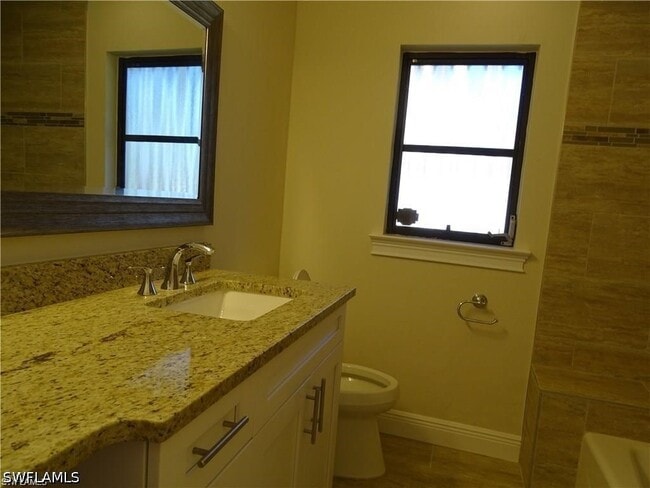 Building Photo - 3043 Round Table Ct