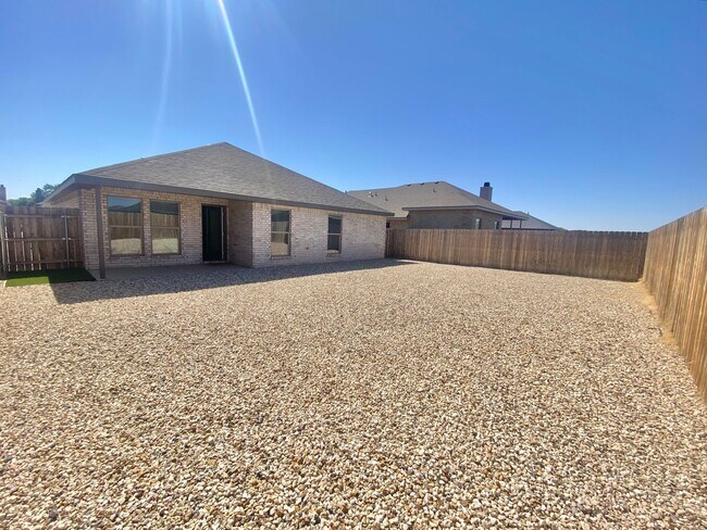 Building Photo - 3 bed 2 bath New Construction Home Available Now