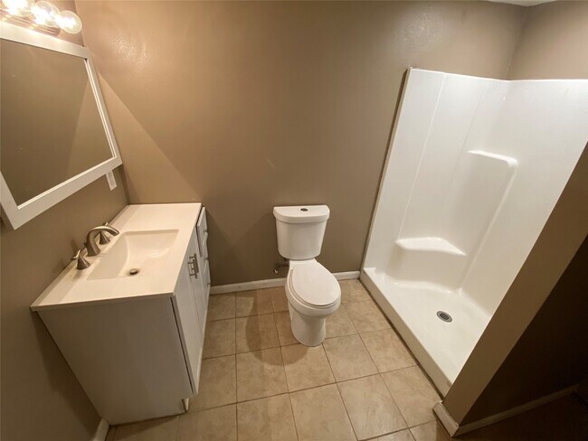 Building Photo - 205 Rd 3401