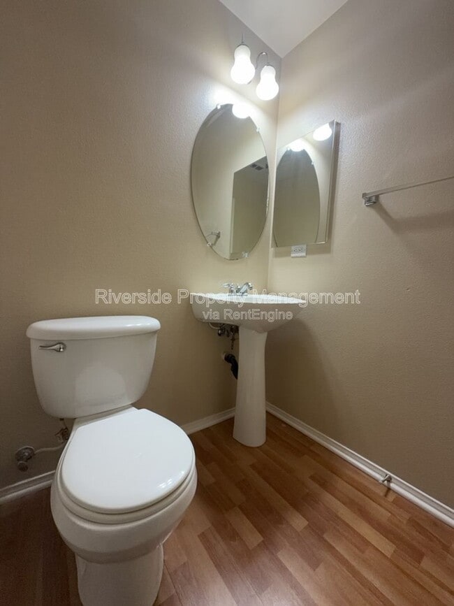 Building Photo - 3882 Strand Way