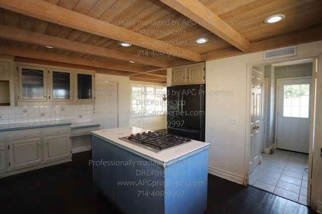Building Photo - 460 S Bridge View Dr
