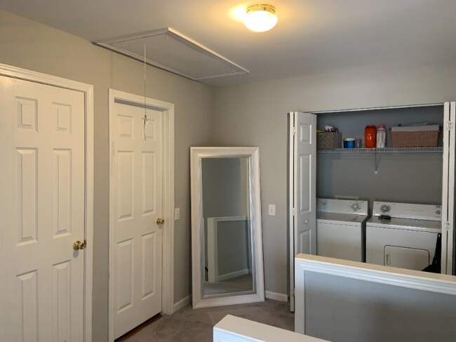 Building Photo - 8165 Kincaid Ct