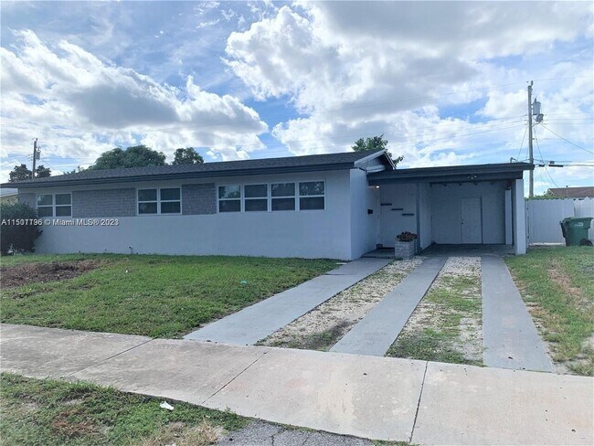 Building Photo - $3,500 18030 NW 14th Ave