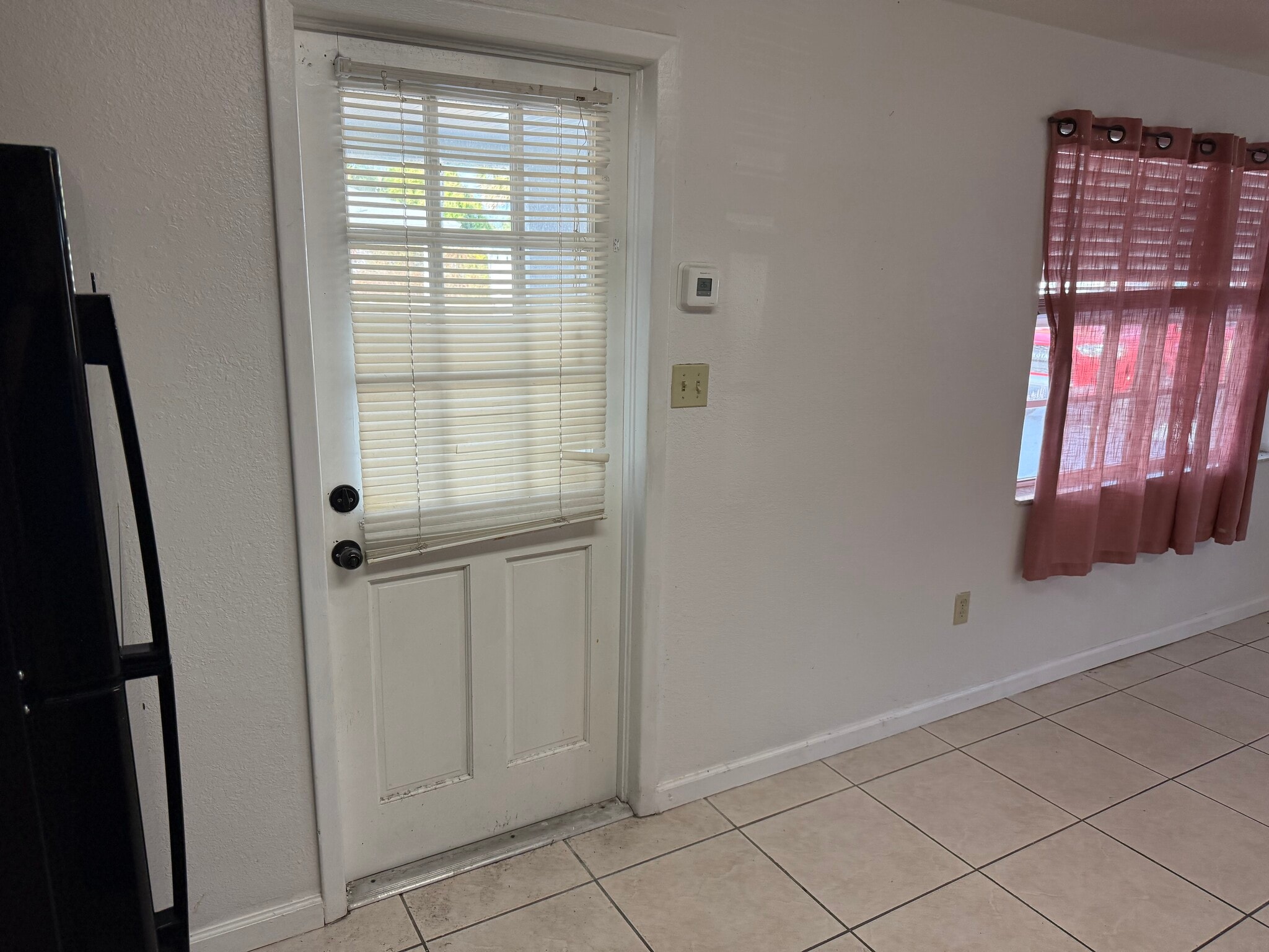 Building Photo - 1539 Magnolia Dr