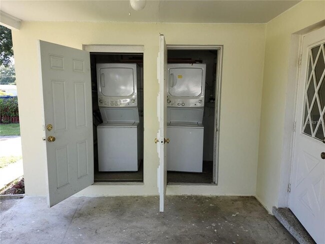 Building Photo - 607 McMullen Booth Rd