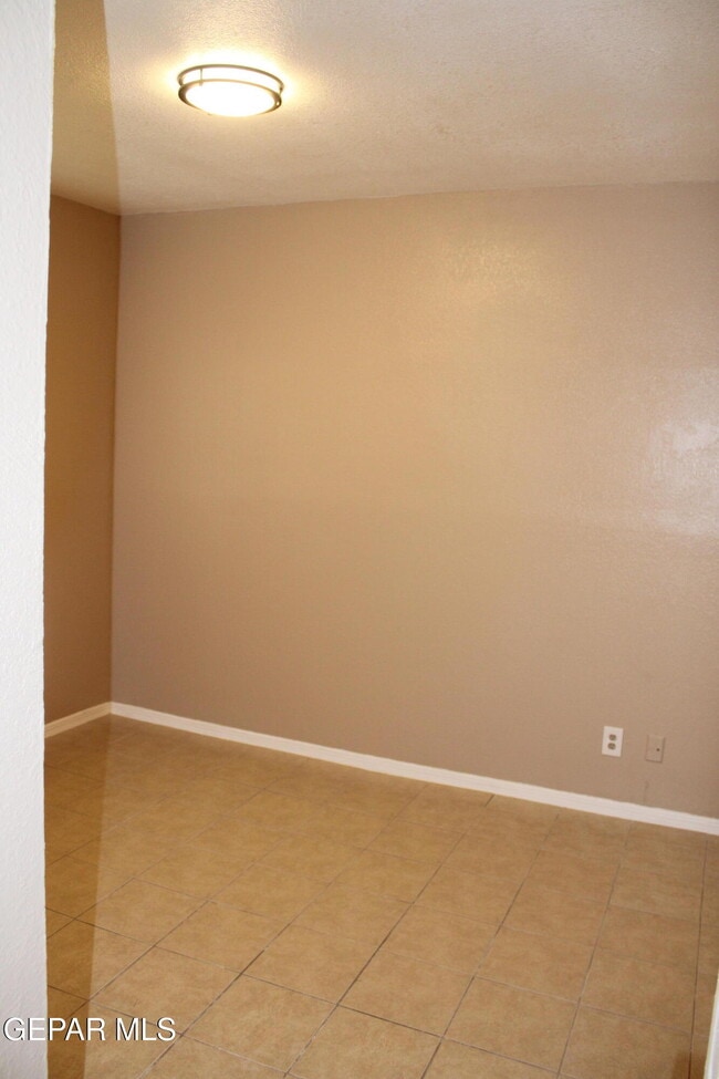 Building Photo - 3120 Voss Dr