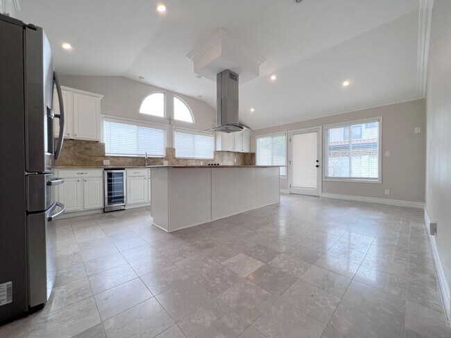 Building Photo - NEW AC - Bright & Spacious Single-Family Home with Pool