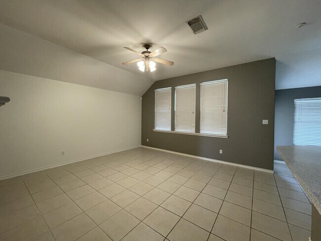 Building Photo - 6721 Dungeoness Dr
