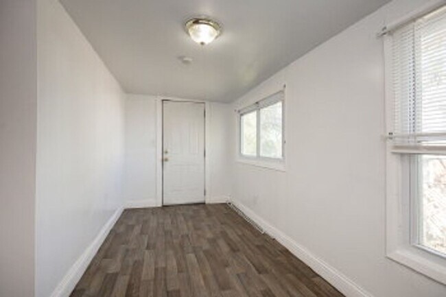 Building Photo - 25141 Treadwell Ave