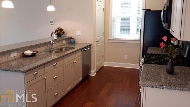 Building Photo - 2339 Village Grove Dr NW