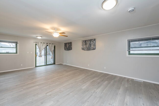 Building Photo - 510 Forest Glen Dr