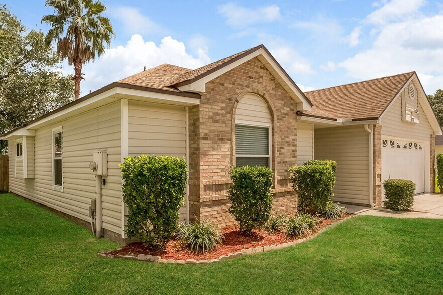 Building Photo - 4479 Cobblefield Cir W