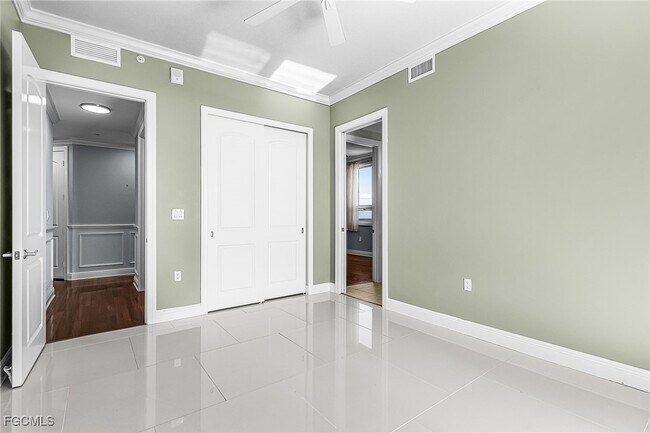 Building Photo - 2104 W First St