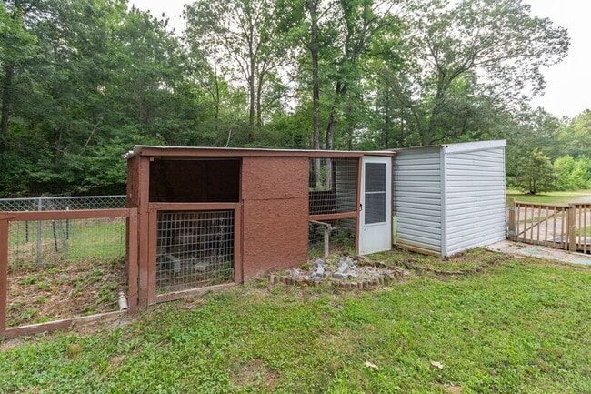 Building Photo - 7155 Gatewood Rd