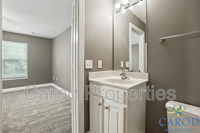 Building Photo - 2412 Ryerson Ct