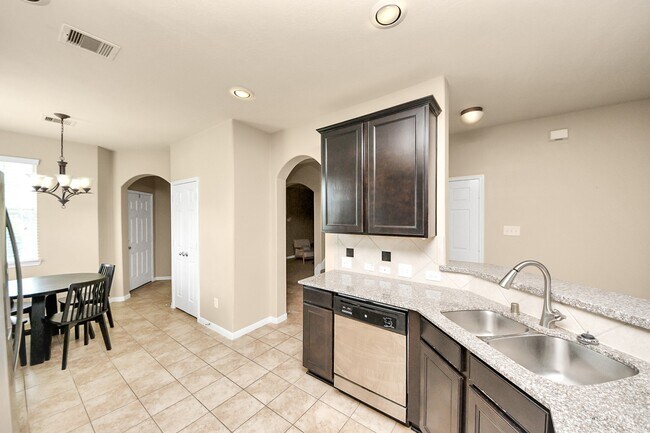 Building Photo - 8428 Willow Loch Dr