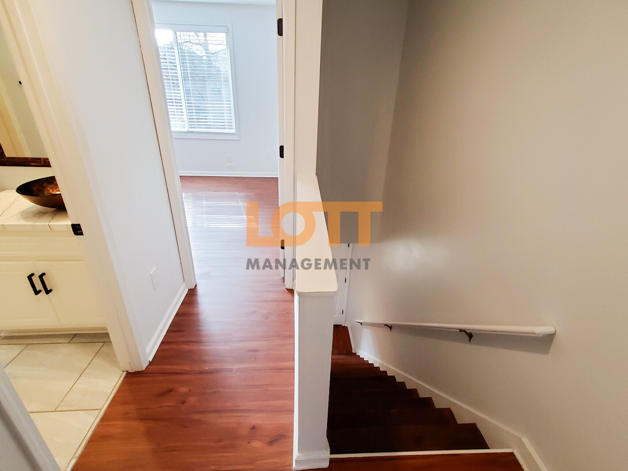 Building Photo - 32 Huntsfield Dr