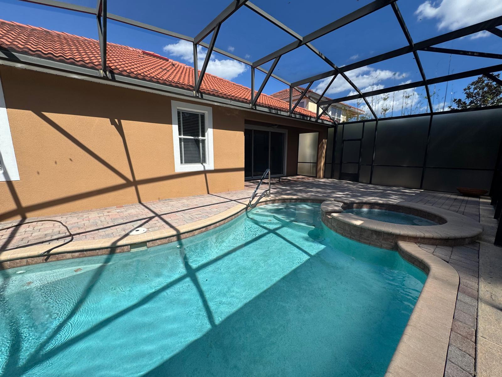 Building Photo - 11745 Via Lucerna Cir