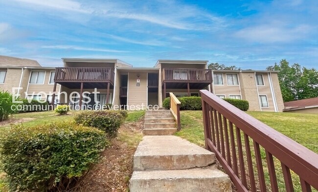 Building Photo - 3575 Oakvale Rd