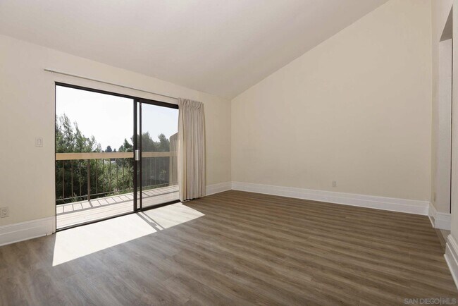 Building Photo - 2585 Caminito Muirfield