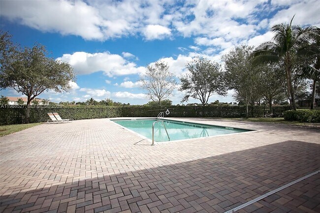 Building Photo - 2409 SW 99th Way